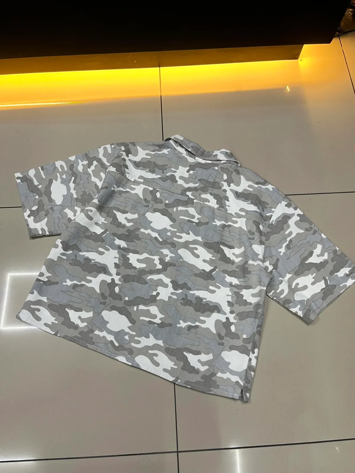 Camisa Boxi Fit Camuflado - Beige (foto 3 de 3)