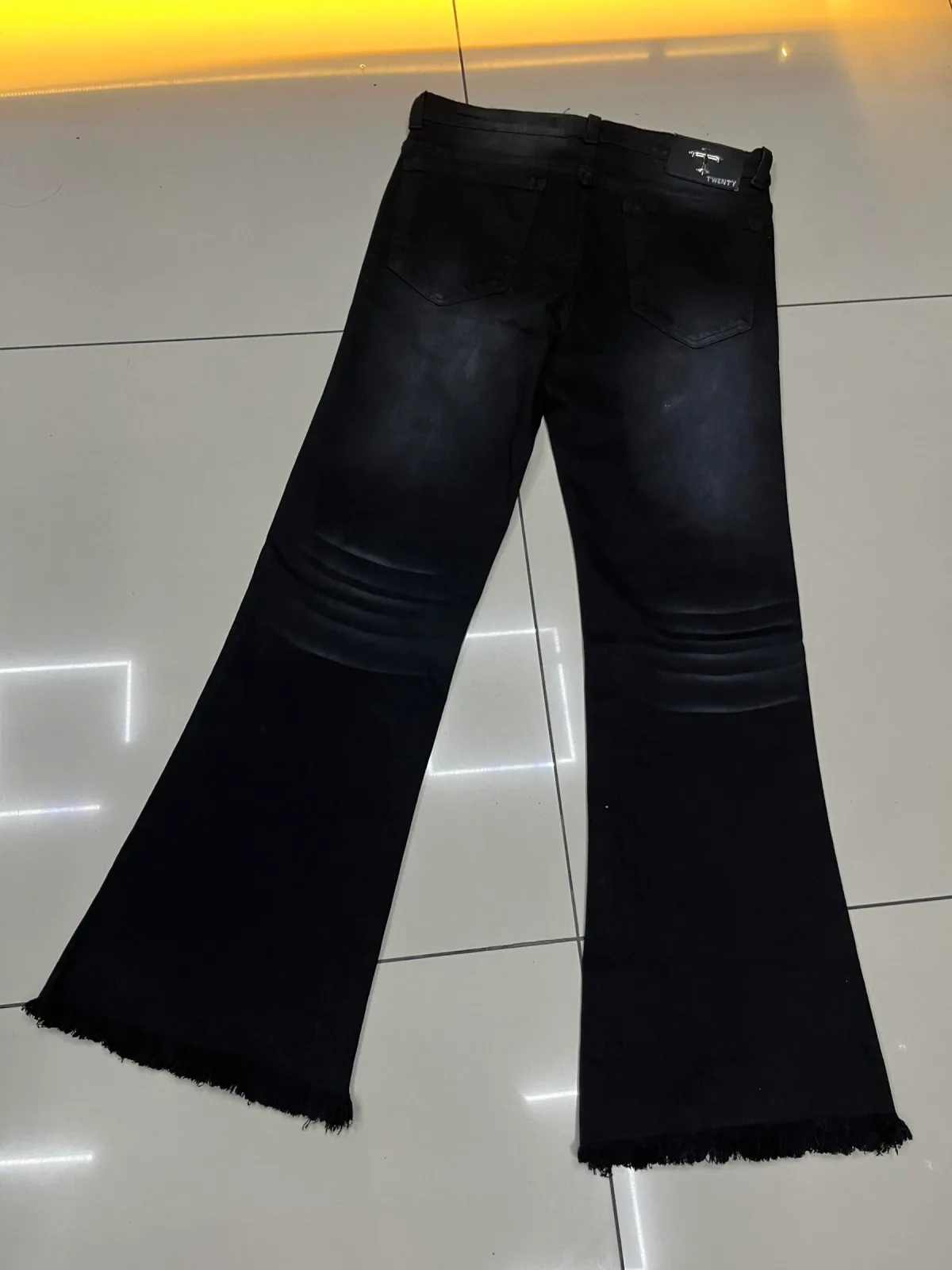 Flared Jean - Carbón Focalizado (foto 3 de 3)