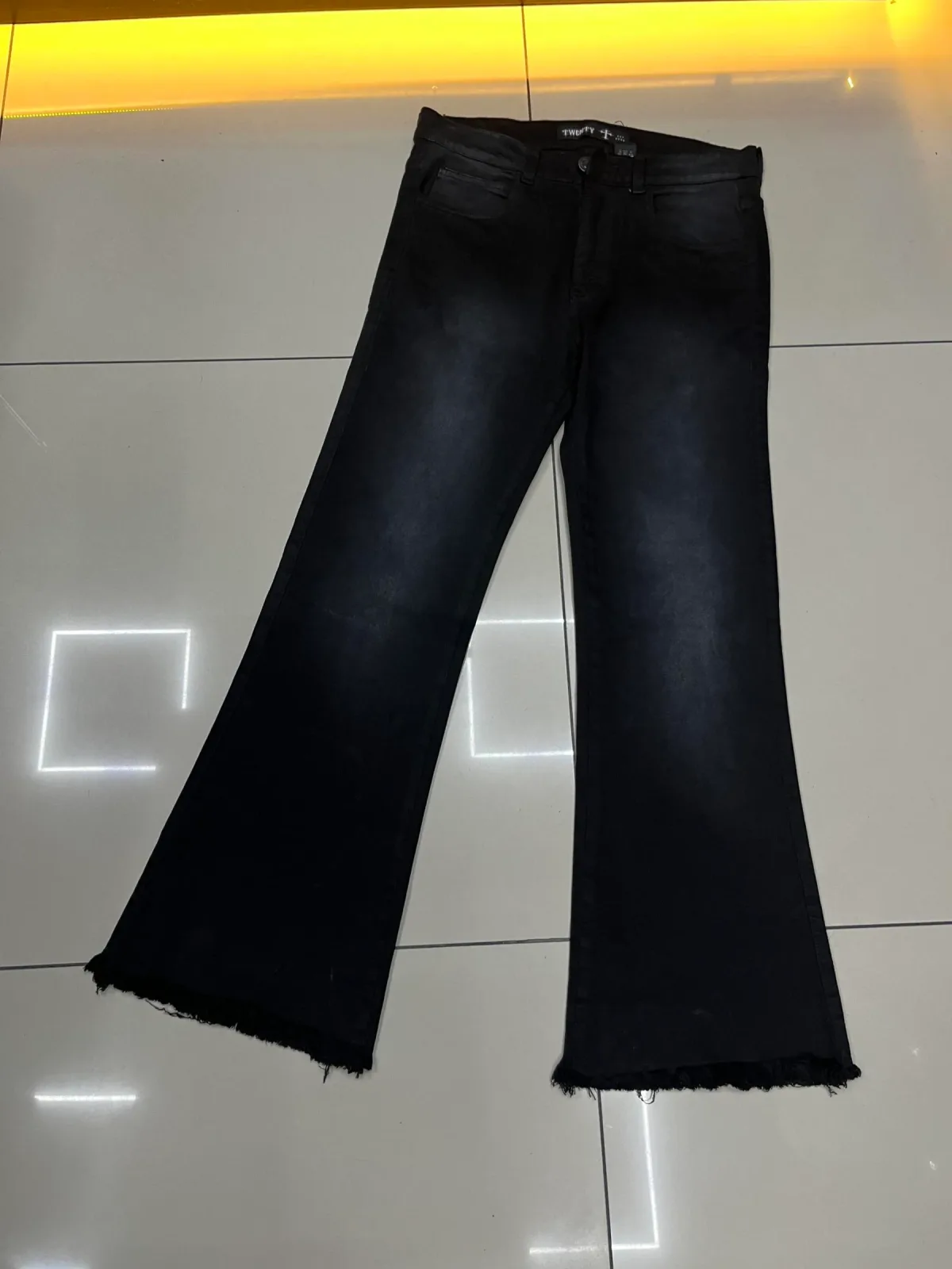 Flared Jean - Carbón Focalizado