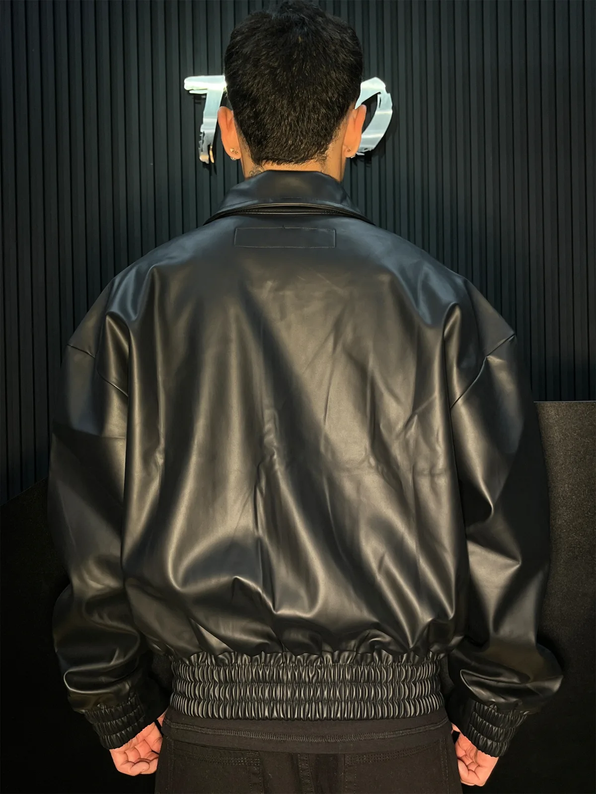 Jacket Cuerina - Negro (foto 3 de 3)