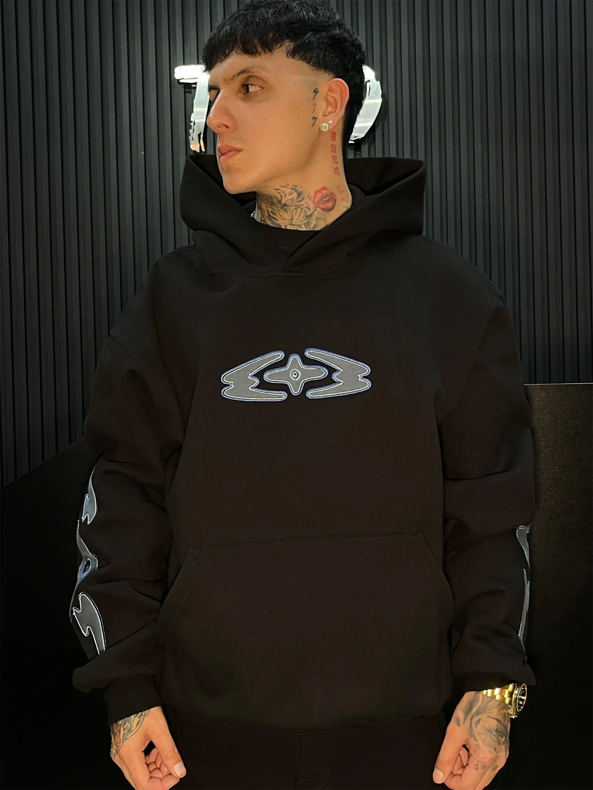 Hoodie Estrella Boxi Fit - Negro